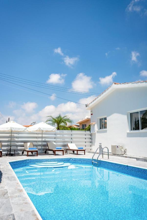 Bungalow Mikaella By Ezoria Villas Coral Bay Eksteriør billede