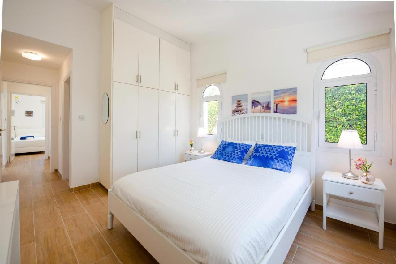 Bungalow Mikaella By Ezoria Villas Coral Bay Eksteriør billede