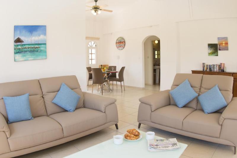 Bungalow Mikaella By Ezoria Villas Coral Bay Eksteriør billede