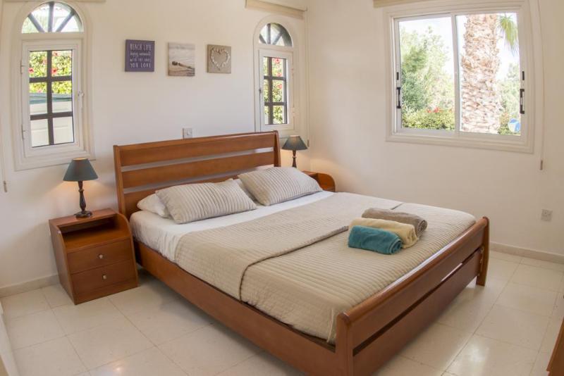 Bungalow Mikaella By Ezoria Villas Coral Bay Eksteriør billede