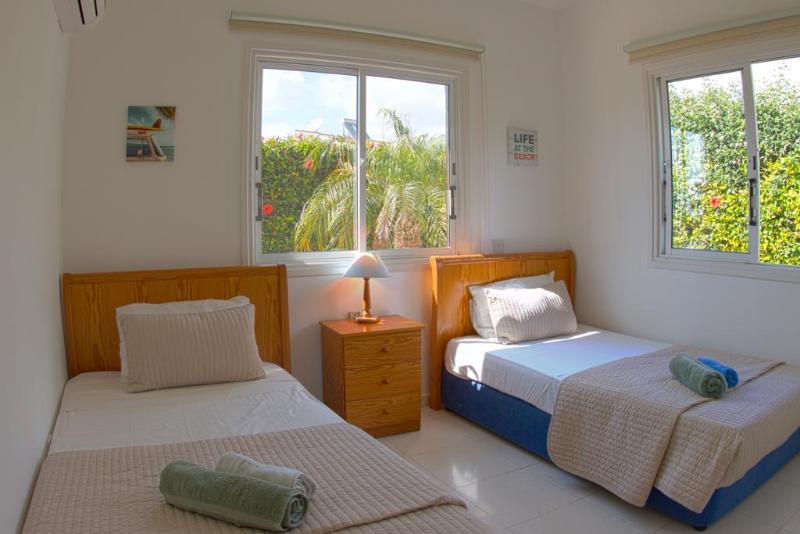 Bungalow Mikaella By Ezoria Villas Coral Bay Eksteriør billede